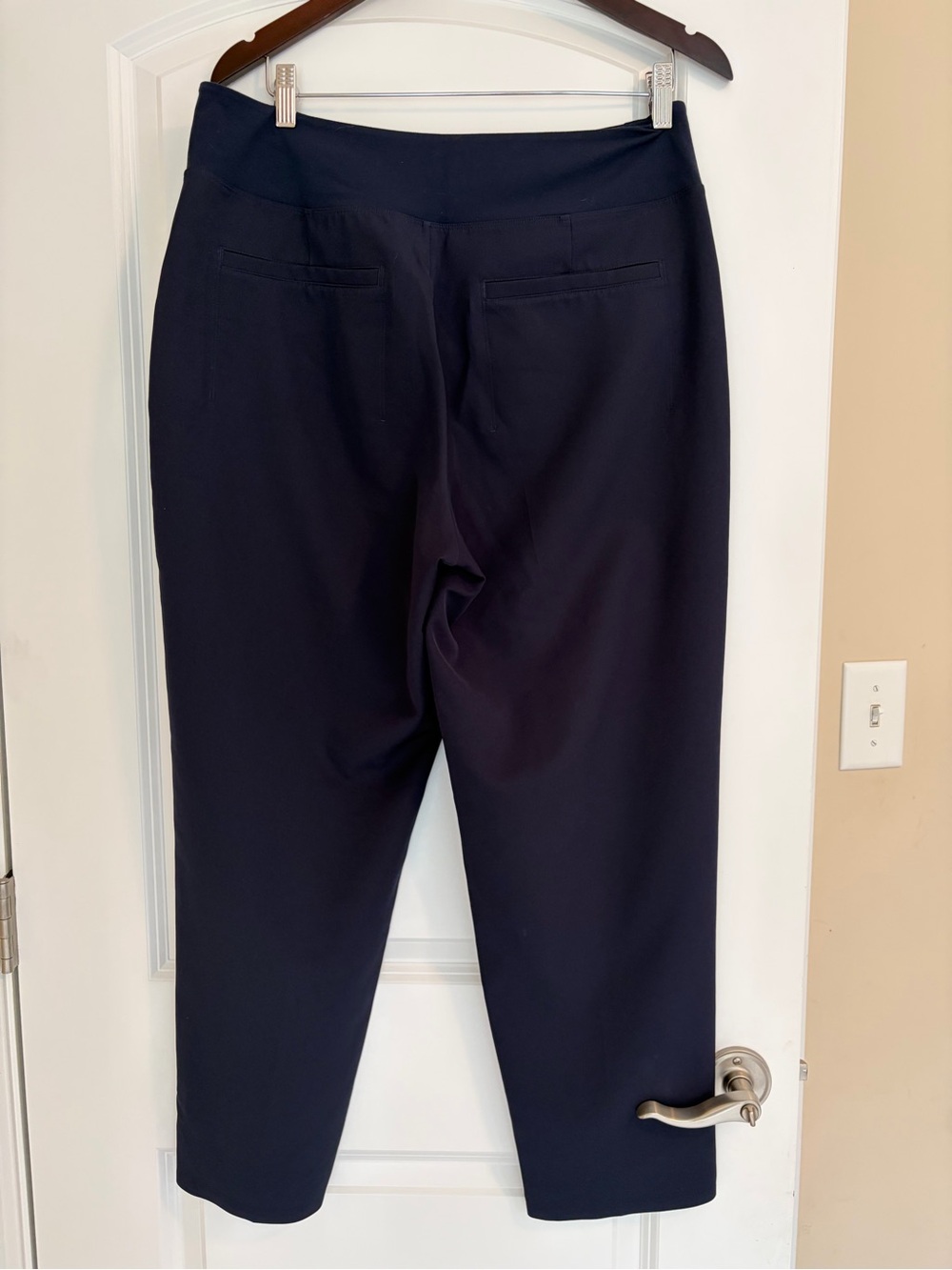 Athleta Navy Cropped Pull-On Pants